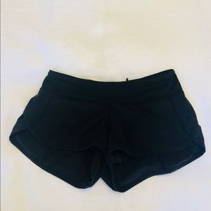 Lululemon shorts 🖤